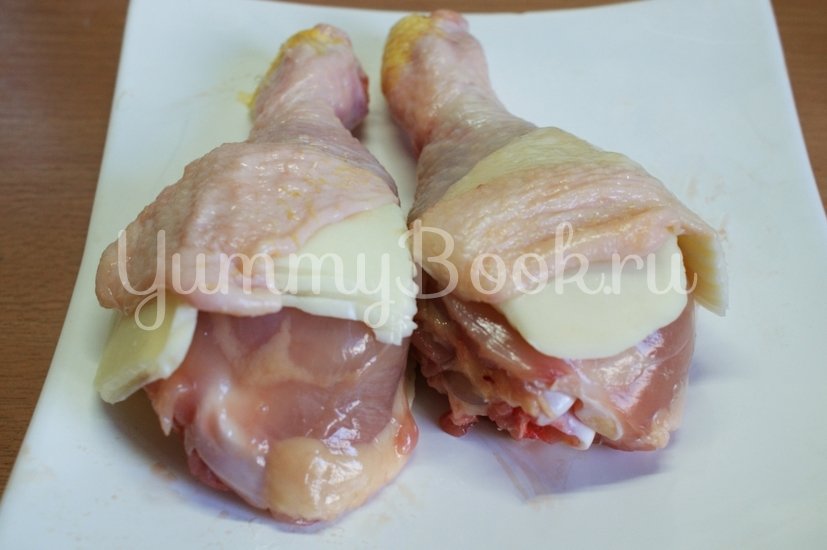 Куриные ножки с сыром в слоеном тесте - шаг 3