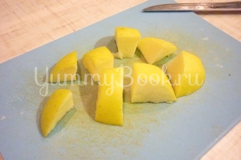 Пикантные канапе с сыром, фруктами и маслинами - шаг 3