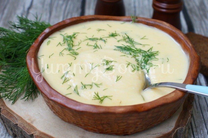 Суп-пюре из корня сельдерея и картофеля