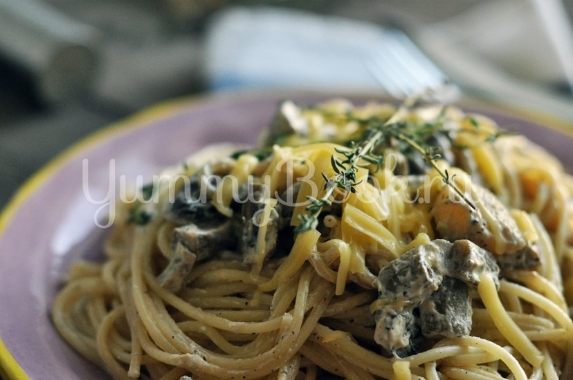 Спагетти с грибами и баклажанами под сливочным соусом - шаг 10