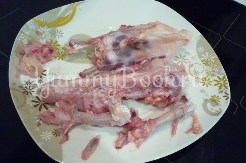 Нежная фаршированная курица без костей - шаг 16