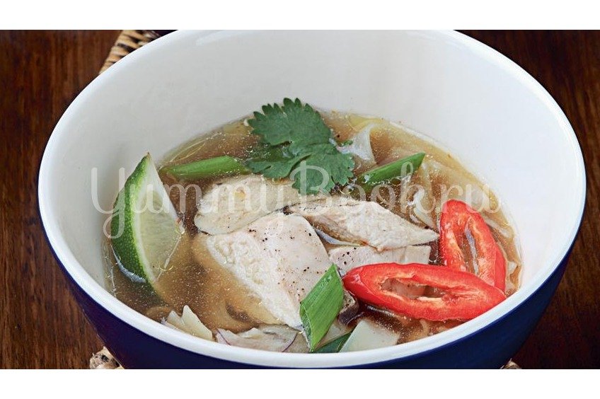 Вьетнамский суп фо с цесаркой