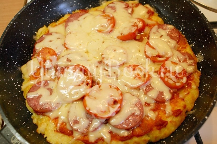 Картофельная пицца на сковороде - шаг 8
