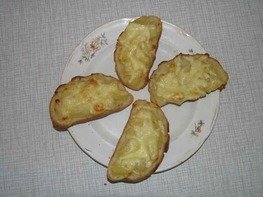 Бутерброды с сыром и дольками ананаса