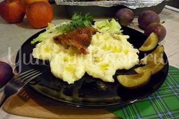 Утка, запечённая со сливами и яблоками - шаг 9