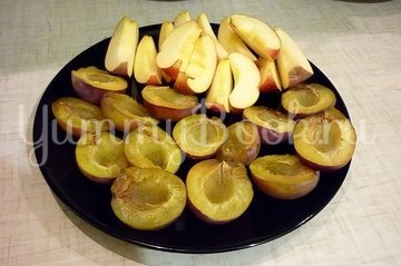 Утка, запечённая со сливами и яблоками - шаг 2