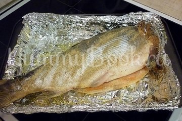 Нерка, запечённая с кинзой и лимоном - шаг 3