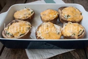 Запечённые баклажаны с творогом и сыром - шаг 5
