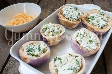 Запечённые баклажаны с творогом и сыром - шаг 3