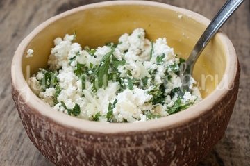 Запечённые баклажаны с творогом и сыром - шаг 2