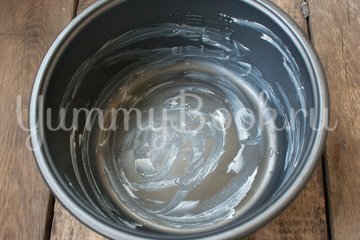 Пирог со сливами в мультиварке - шаг 6