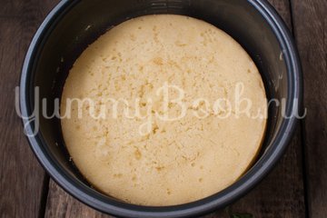Пирог со сливами в мультиварке - шаг 8