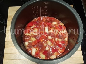 Гуляш из говядины в мультиварке - шаг 8