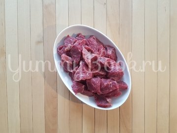 Гуляш из говядины в мультиварке - шаг 2