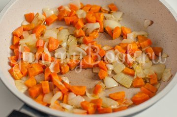 Тыквенный суп-пюре с сыром - шаг 1