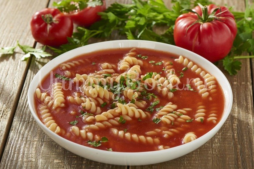 Томатный суп с макаронами (Zupa pomidorowa)