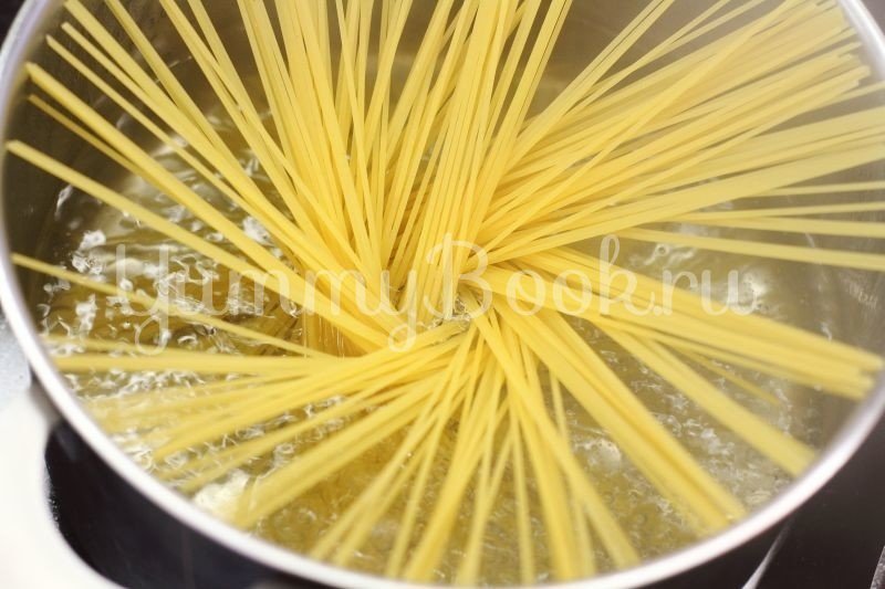 Спагетти Болоньезе - шаг 1