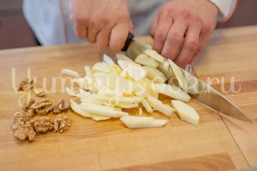 Овсянка с сухофруктами и орехами - шаг 2