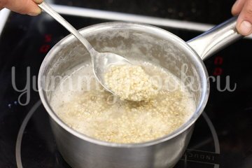 Оладьи из ячневой крупы с йогуртовым соусом - шаг 1