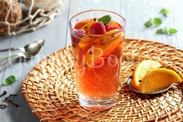 Согревающий чай с малиной и апельсинами - шаг 2