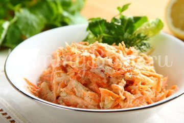 Свежий салат с морковью и яблоками - шаг 3