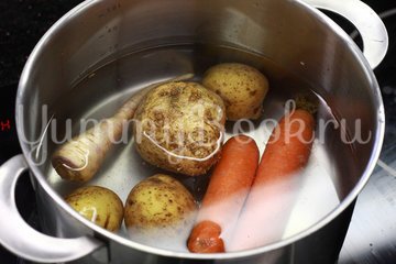 Салат овощной с майонезом - шаг 1