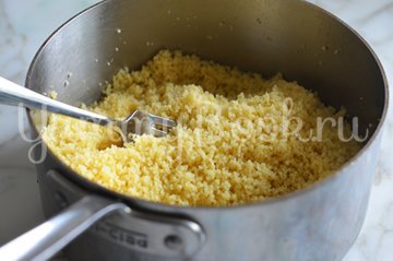 Салат с кускусом и гранатом - шаг 1