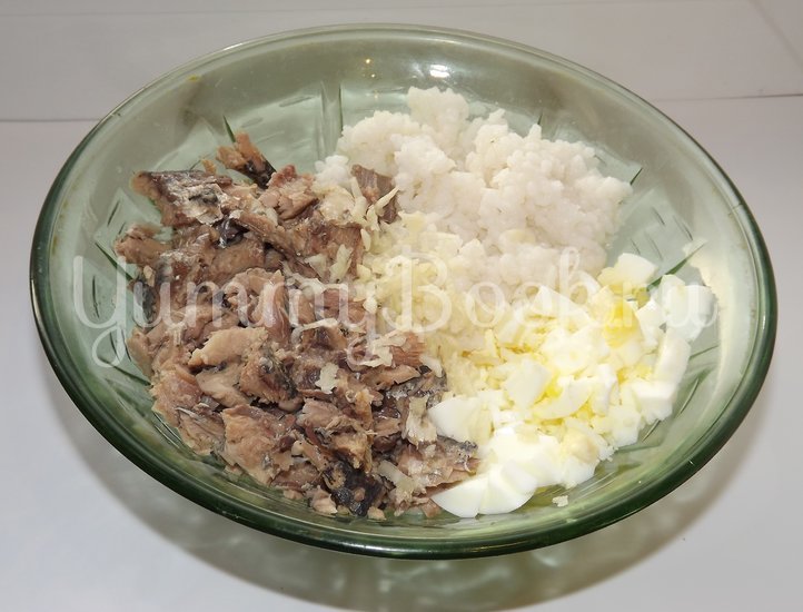 Рыбный салат с рисом - шаг 2