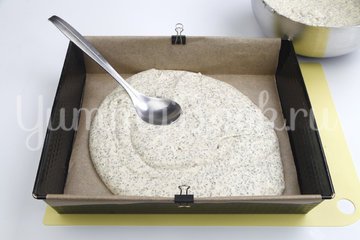 Маковый пирог с молочной глазурью - шаг 4