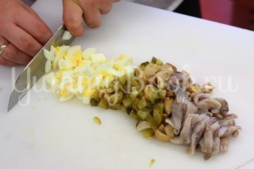 Салат из сельди по-дворянски - шаг 2