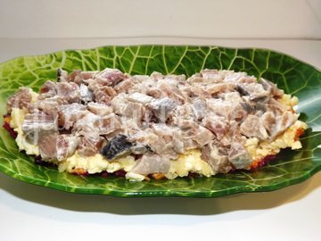 Сельдь под шубой самая вкусная - шаг 8