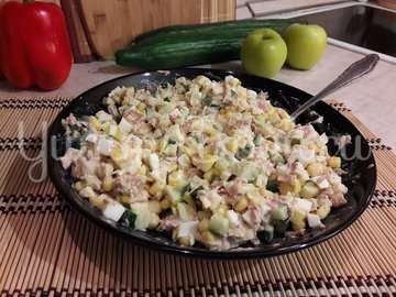 Простой салат с тунцом и яблоком - шаг 3