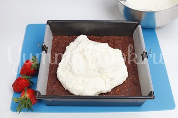 Кокосовый десерт с ягодами - шаг 5