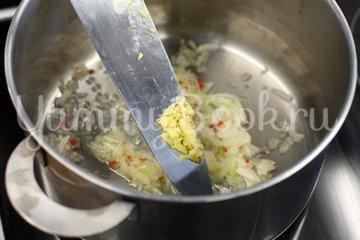 Пряный томатный суп - шаг 1