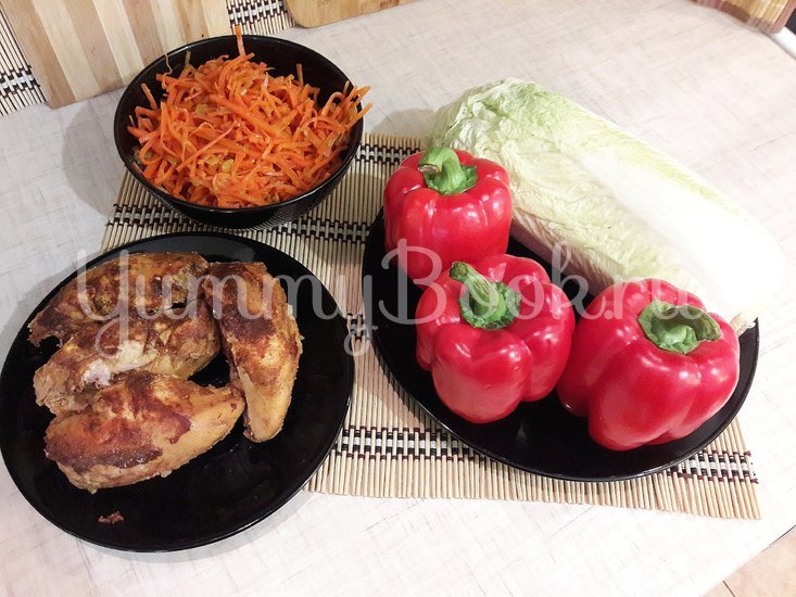 Сочный салат с запечённым куриным филе и овощами - шаг 4