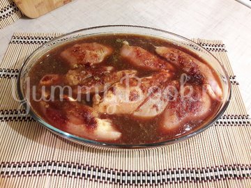 Сочный салат с запечённым куриным филе и овощами - шаг 3