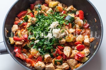 Булгур с курицей и овощами - шаг 6