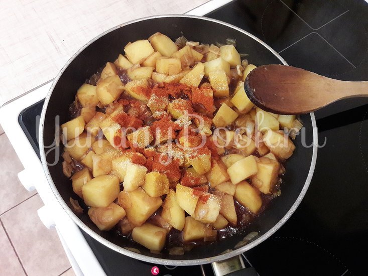 Картофель с соевым соусом и кунжутом  - шаг 6
