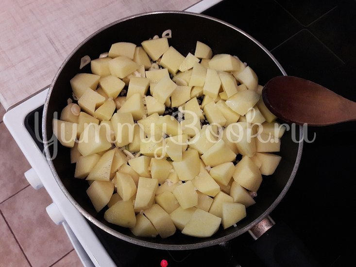 Картофель с соевым соусом и кунжутом  - шаг 3