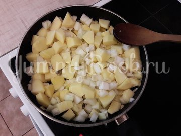 Картофель с соевым соусом и кунжутом - шаг 4