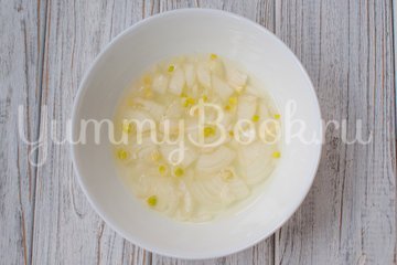 Салат из корня сельдерея и красной редьки - шаг 1