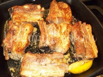 Свиные ребрышки с лимонной цедрой, кориандром и мятой - шаг 9