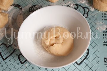Сахарные булочки на кефире - шаг 8