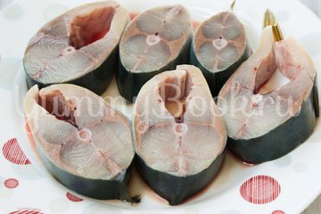 Тунец жареный в кунжутной панировке - шаг 1