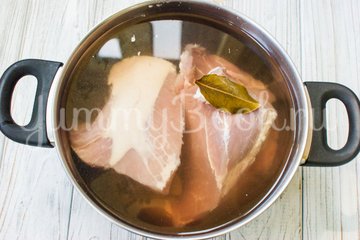 Свинина в мультиварке - шаг 1
