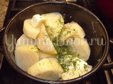 Жареная куриная печенка со стручковой фасолью - шаг 10