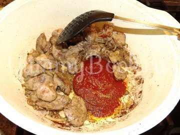 Жареная куриная печенка со стручковой фасолью - шаг 6