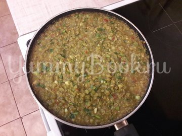 Пряная каша из зелёного гороха с луком - шаг 11