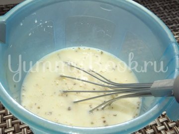 Куриный бульон с омлетом и зеленью - шаг 4