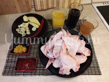 Куриные крылья, томлённые в пряном соусе - шаг 1